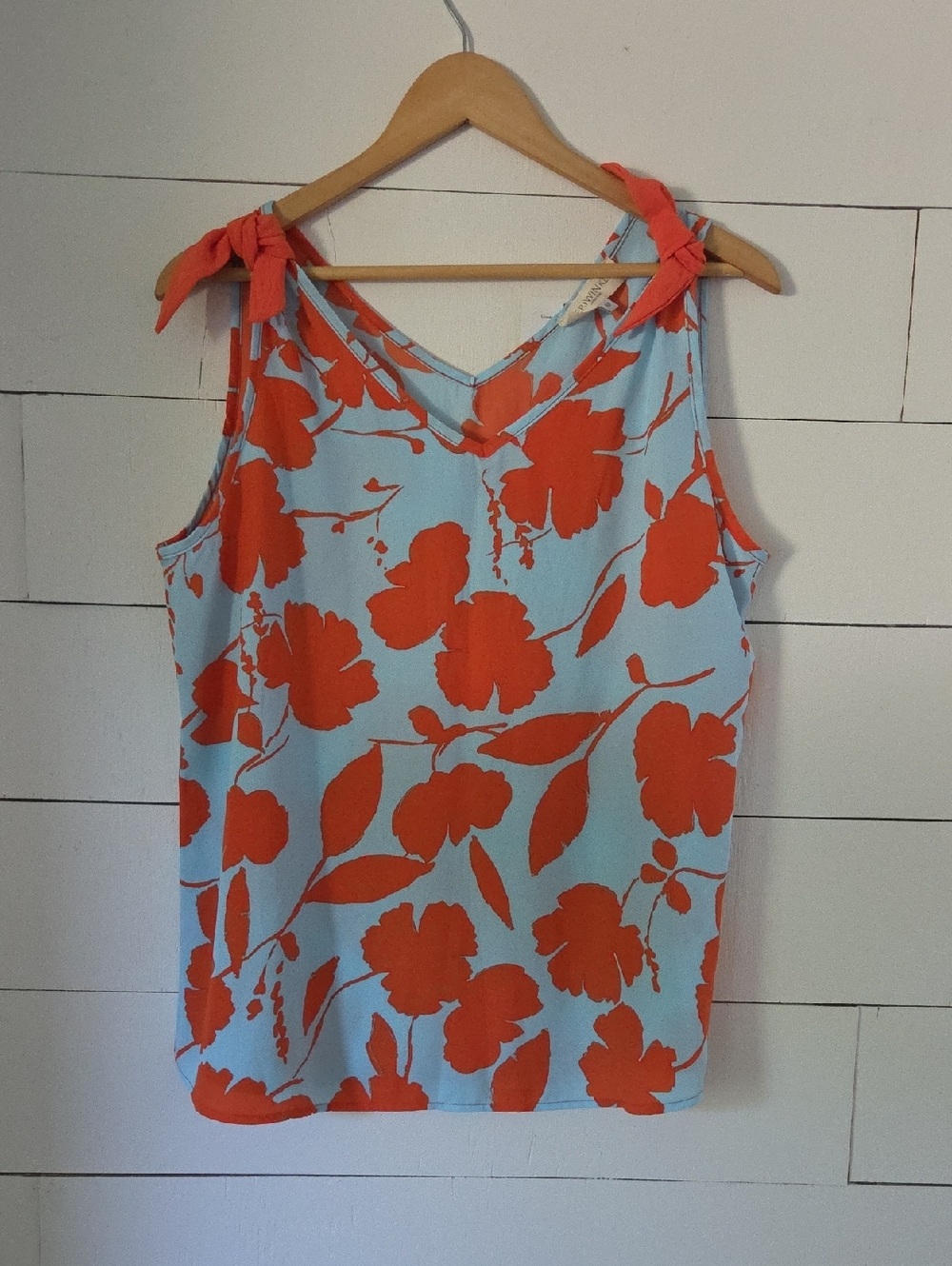 NWT Tie Shoulder Tank Top